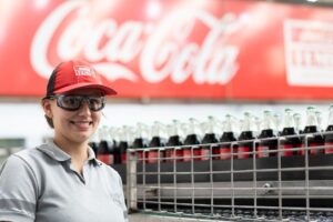 Reportan inundaciones por aguas negras en colonias de Torreón y Gómez Palacio