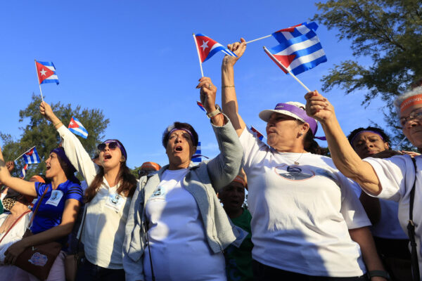Díaz-Canel asegura que Cuba se defenderá ante una invasión de EE.UU. y descarta renunciar