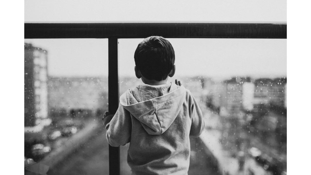 Diputado de Morena presenta iniciativa para proteger salud mental de menores ante riesgos digitales