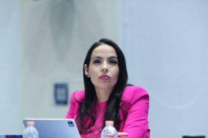 Confunde Senado a senadora panista Laura Esquivel Torres con la escritora de ‘Como agua para chocolate’