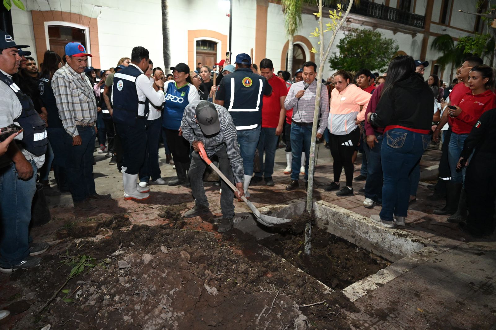 Autoridades de La Laguna avanzan en obras públicas, transporte y atención a contingencias