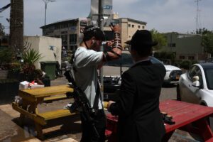 Trump amenaza a Irán con ‘última oportunidad’ y critica a España por no apoyar la guerra