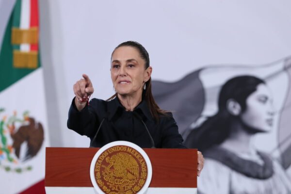 Renuncia Juan Ramón de la Fuente a la SRE por salud; Sheinbaum propone a Roberto Velasco como canciller