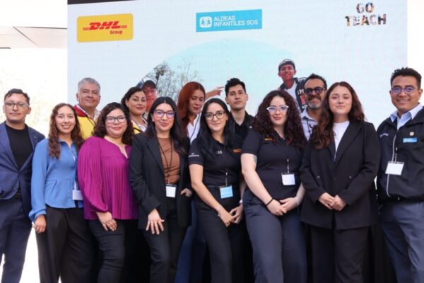 Avanza consulta del Sistema de Cuidados en CDMX; alertan por fármacos falsos y estafas digitales