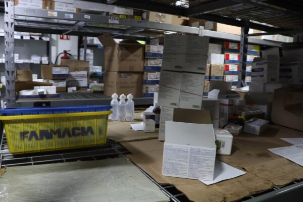 Sanidad pública en México compró 9,500 mdp en fármacos a distribuidores irregulares