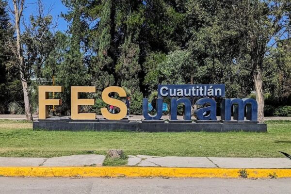 Alumnos de FES Cuautitlán inician paro de 48 horas tras asesinato de compañero