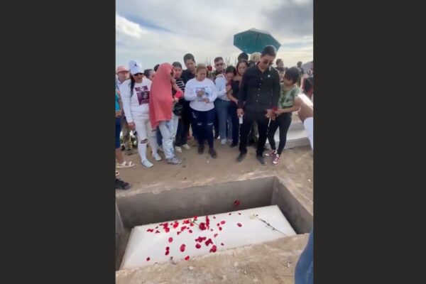 ONU lleva crisis de desapariciones en México a Asamblea General; Gobierno rechaza informe y colectivos despiden a familiar hallado