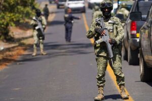 Vinculan a proceso a 13 militares por homicidio de dos niñas en Sinaloa