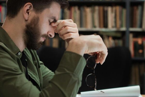 De la presión al aprendizaje: gestionar el estrés como habilidad universitaria