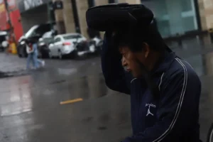 Frente frío 43 ingresa al norte de México; pronostican lluvias, vientos y heladas para el fin de semana