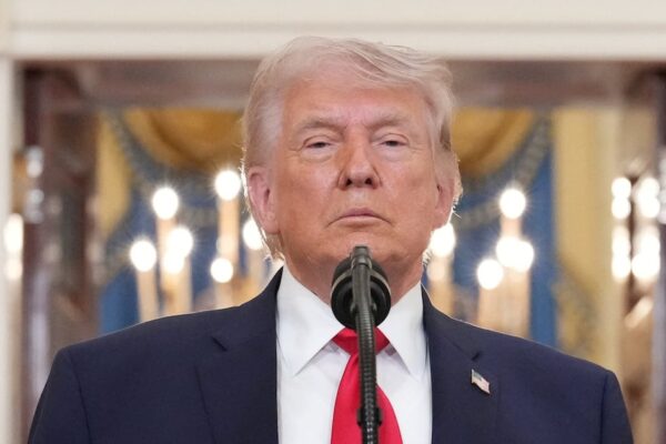 Trump da ultimátum de 48 horas a Irán para abrir el Estrecho de Ormuz