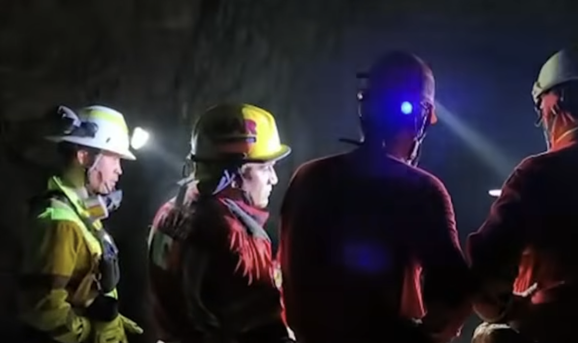 Trabajan en rescate de tres mineros atrapados en Sinaloa y buscan a ingeniero desaparecido