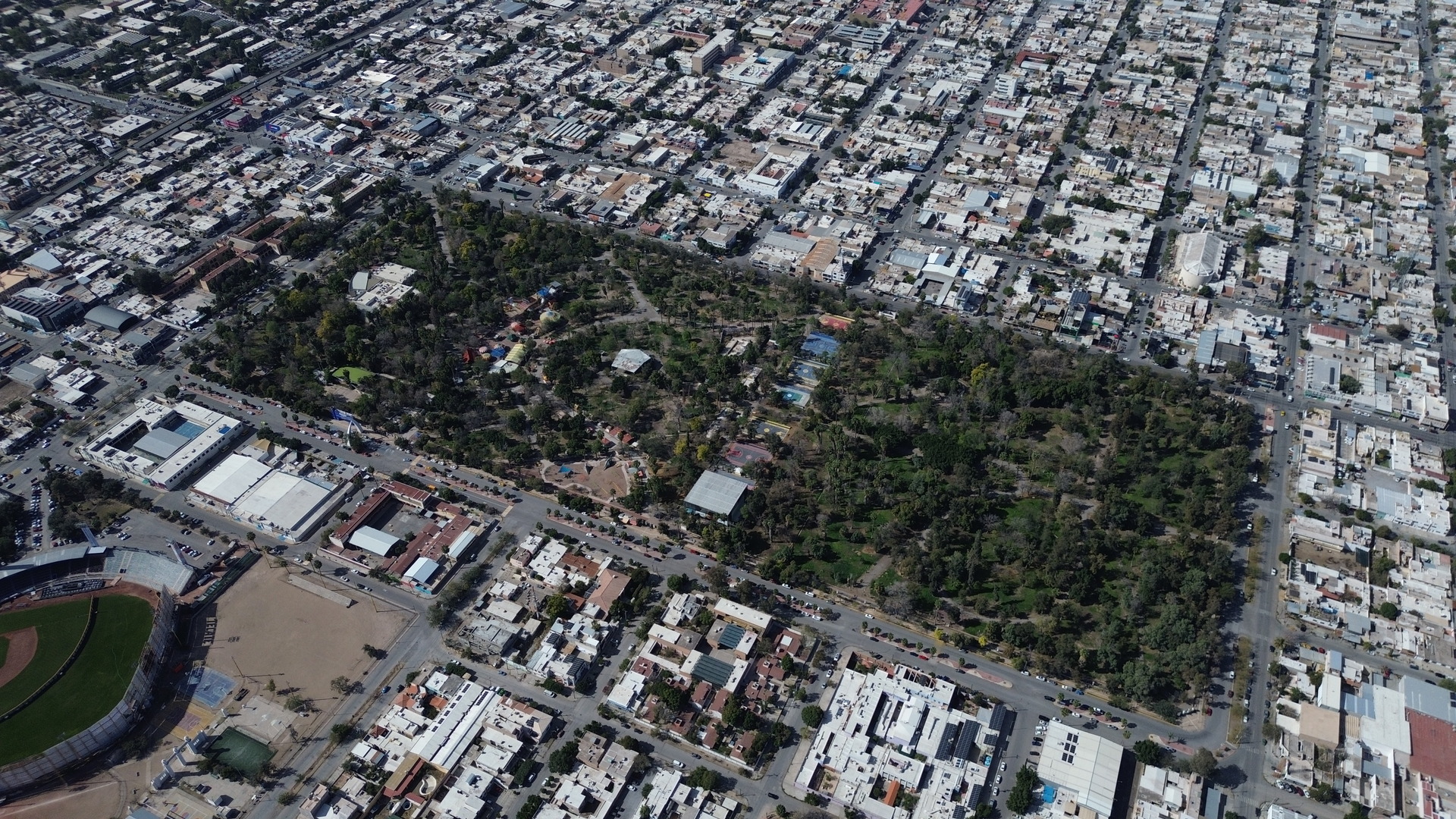 Regreso a clases en La Laguna coincide con hallazgo de cuerpos e incendios