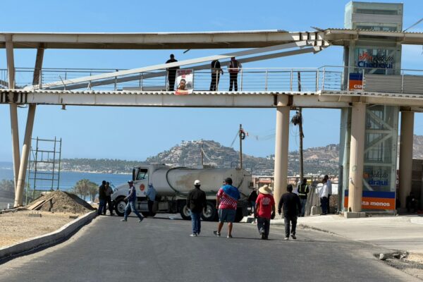 Transportistas y agricultores bloquean carreteras en 12 estados; Segob reporta afectaciones focalizadas