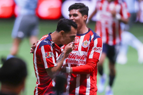 Chivas golea 5-0 a Puebla y lidera el Clausura 2026 compitiendo por premio millonario