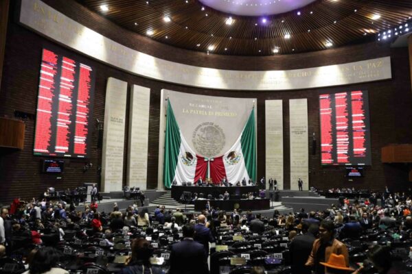 Hacienda entrega Precriterios 2027; proyecta crecimiento de hasta 2.9% y déficit de 3%