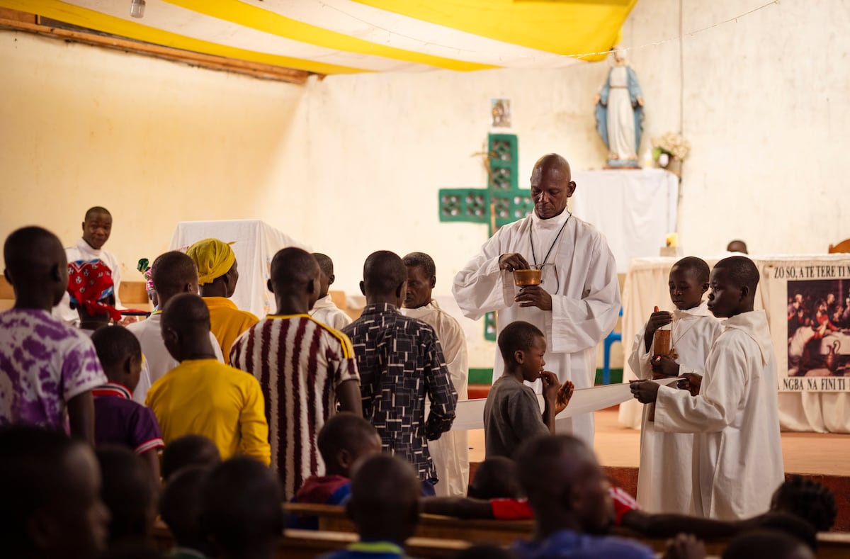 Papa León XIV inicia gira por África y se posiciona como autoridad moral frente a Trump