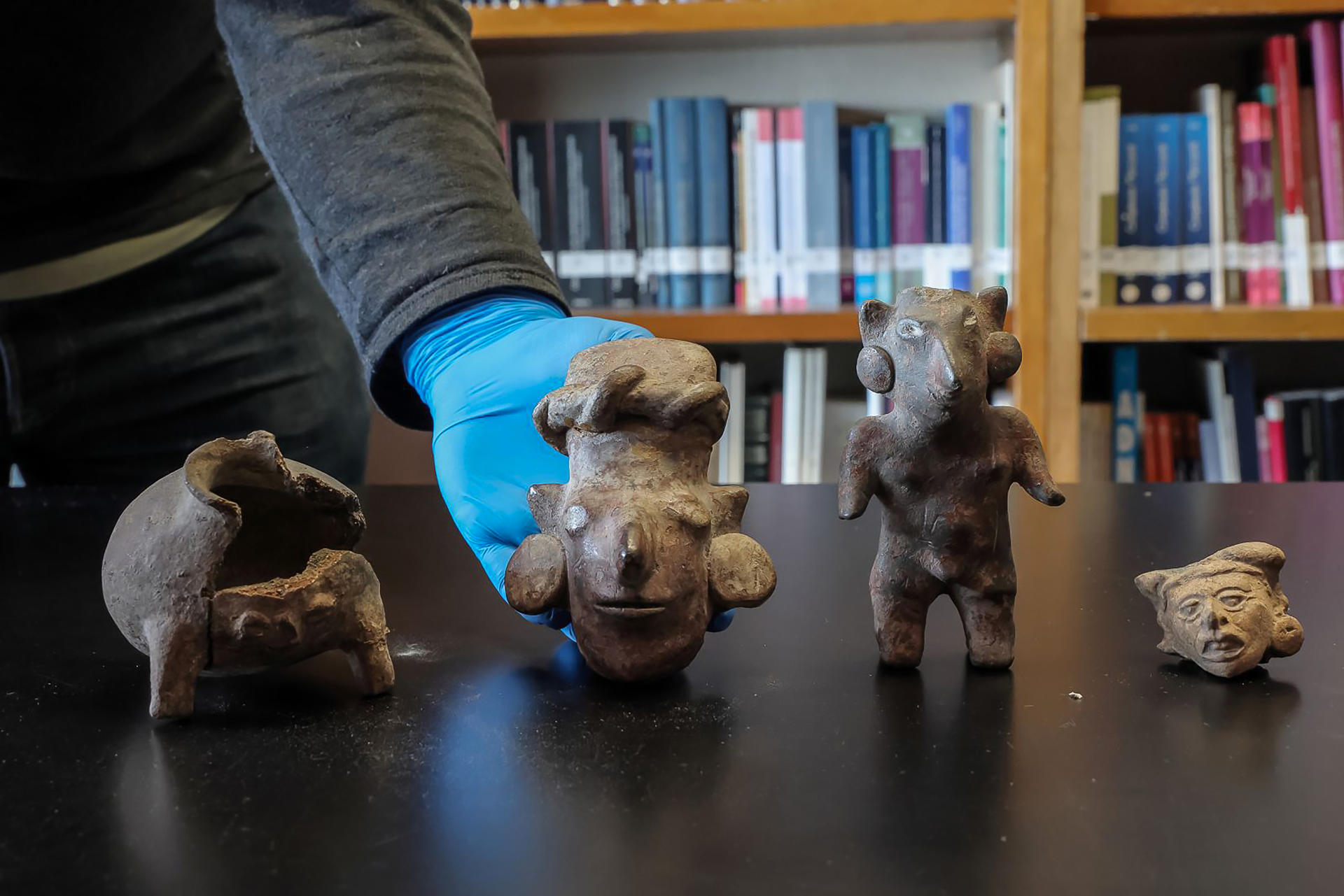 México repatria 160 bienes patrimoniales desde cuatro países