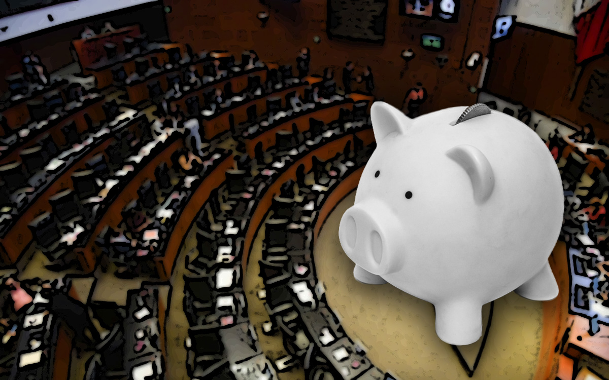 Senado declara constitucional reforma que limita pensiones doradas a la mitad del salario presidencial