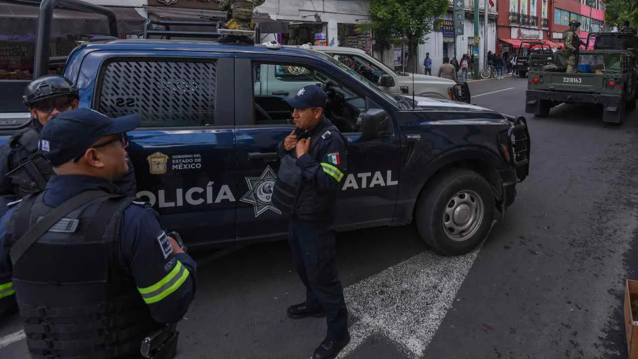 Enfrentamientos armados y ataques violentos dejan muertos y daños en tres estados