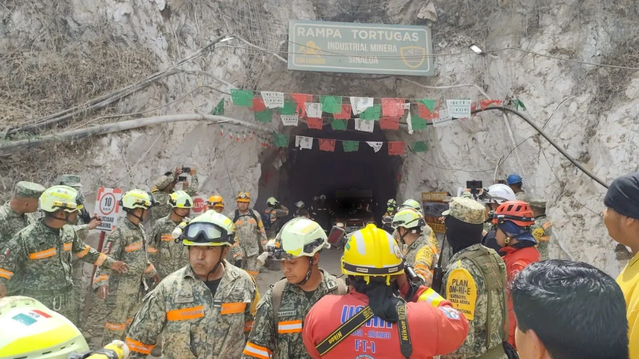 Rescatan con vida a minero tras 13 días atrapado en Santa Fe; hallan sin vida a un tercero