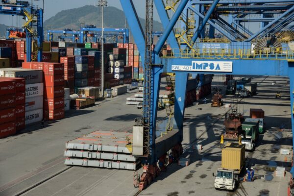 Inflación en México alcanza 4.59% en marzo; Banco Mundial proyecta crecimiento débil del 2.1% para América Latina en 2026