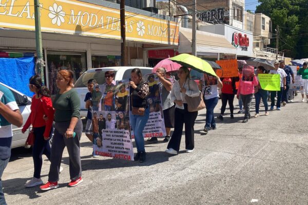 Protestan en Gómez Palacio por muerte de interno en CERESO de Durango; autoridades citan infarto
