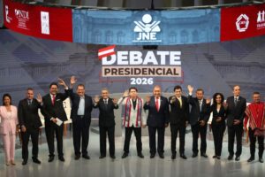 Elecciones en Perú muestran fragmentación extrema y alta incertidumbre a una semana de los comicios