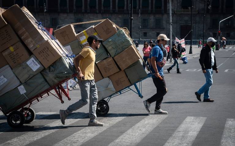 Banamex califica de ‘erráticos’ pronósticos de Banxico y Hacienda; descarta crecimiento de 3% en 2026