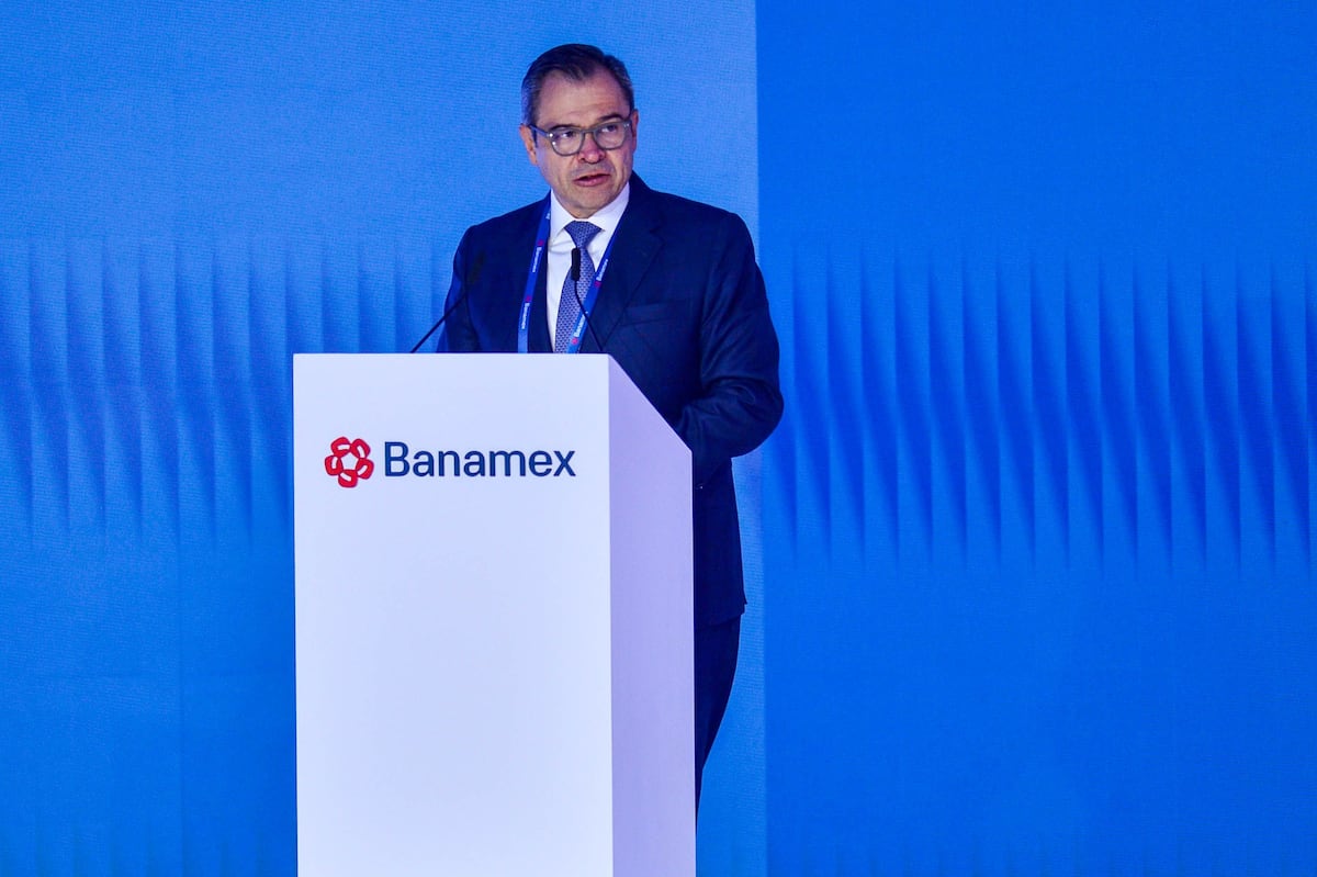 Manuel Romo renuncia a la dirección de Banamex; Edgardo del Rincón lo sucederá el 1 de junio