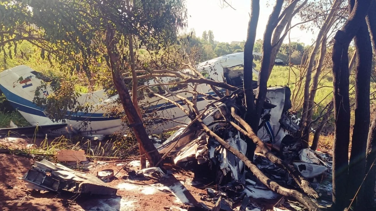 Saquean millones en efectivo tras estrellarse avioneta de Prosegur en Paraguay
