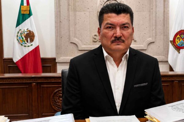 Exjefe policial de Sinaloa niega entrega a autoridades de EE.UU. y afirma permanecer en México