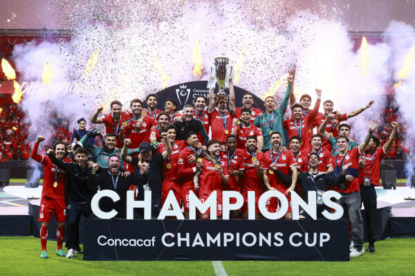 Toluca conquista su tercera Concachampions al vencer a Tigres en penaltis