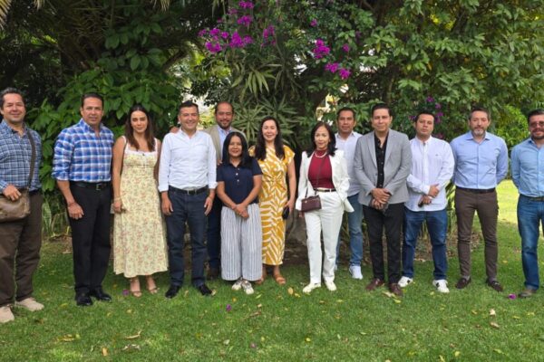Dialoga senador Alfonso Silva Romo con empresarios de Oaxaca sobre competitividad