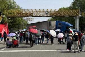 Suspende CNTE diálogo con Segob tras reportar disparos contra maestros en Villa de Mitla