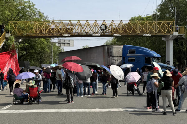 Suspende CNTE diálogo con Segob tras reportar disparos contra maestros en Villa de Mitla