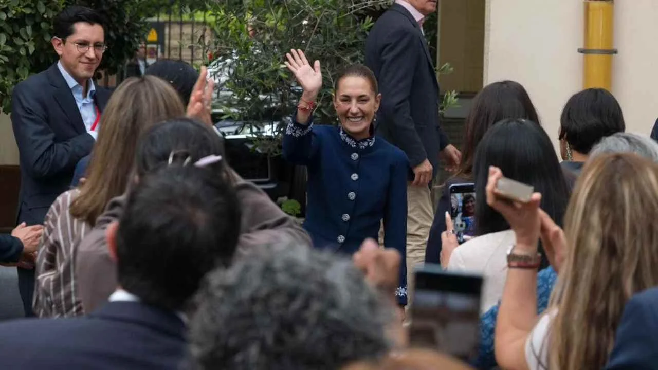 Sheinbaum se reúne con Sánchez en Barcelona y propone destinar 10% del gasto armamentista a reforestación