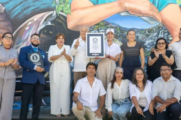 La Paz obtiene Récord Guinness por el mural interactivo de fútbol más grande del mundo