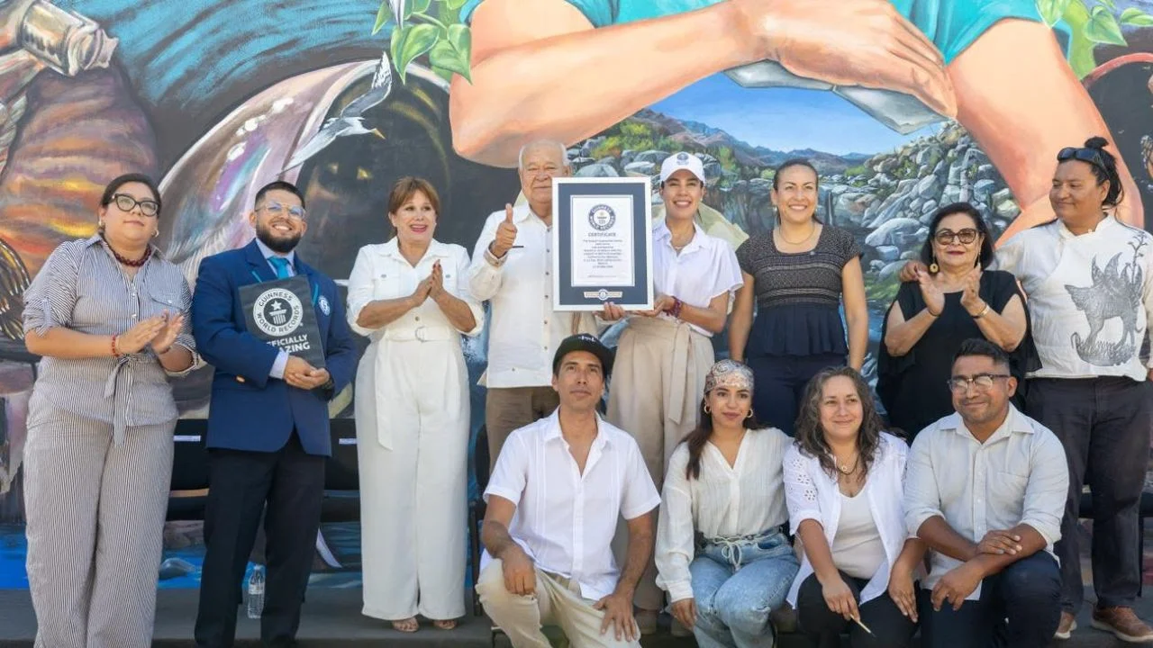 La Paz obtiene Récord Guinness por el mural interactivo de fútbol más grande del mundo