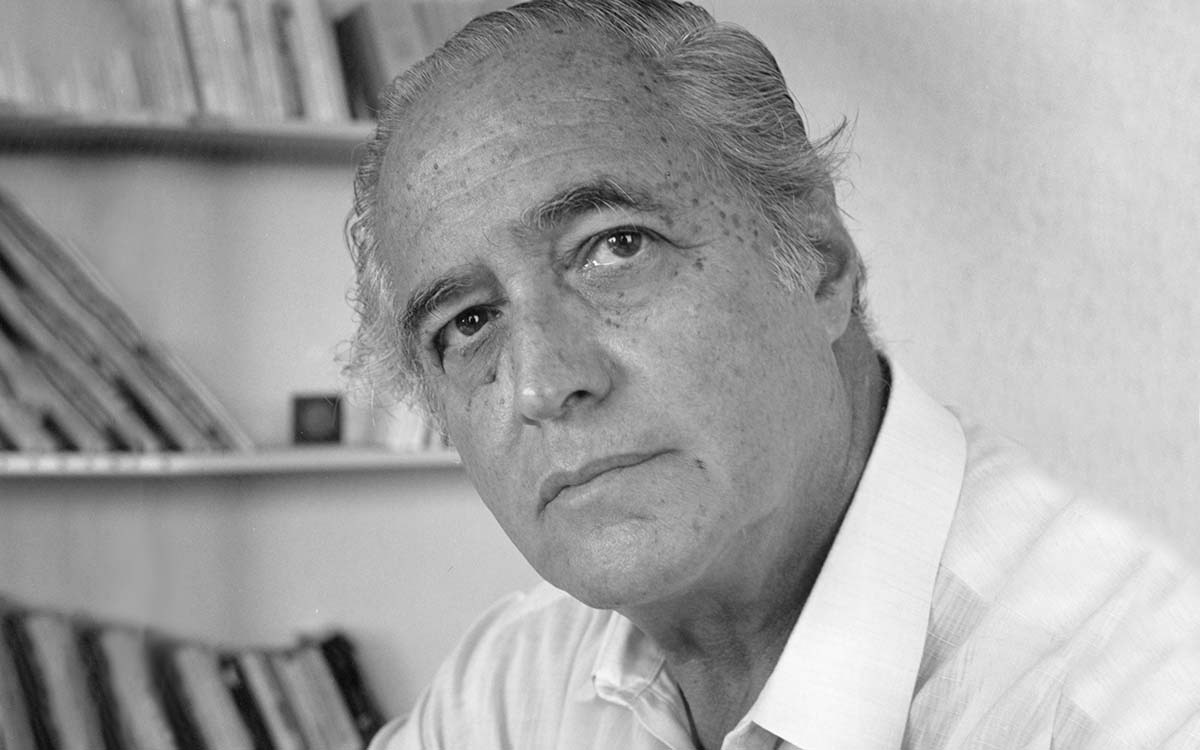Reflexionan sobre el legado clásico de Luis Villoro a 104 años de su nacimiento