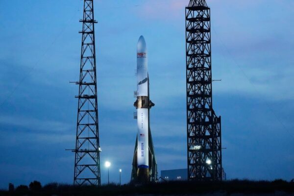 Explota cohete New Glenn de Blue Origin en prueba estática en Cabo Cañaveral