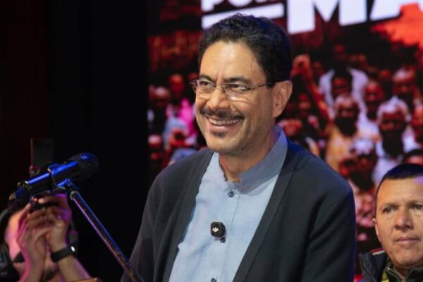 Iván Cepeda Castro es formalizado como candidato presidencial del Pacto Histórico para 2026
