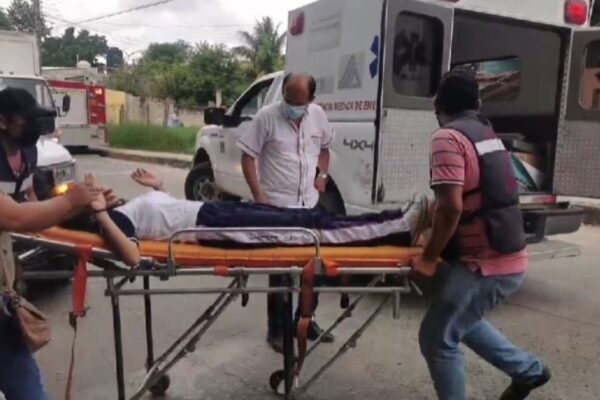 Intoxican a 65 estudiantes por desayunos escolares en Chiapas; 11 permanecen hospitalizados