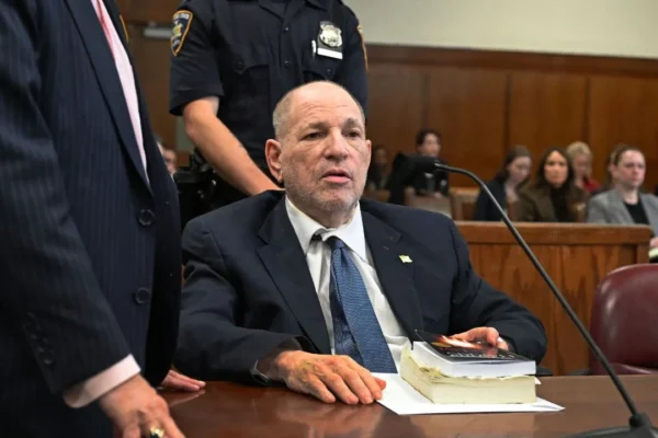 Fiscalía de Manhattan retira cargos de violación contra Harvey Weinstein