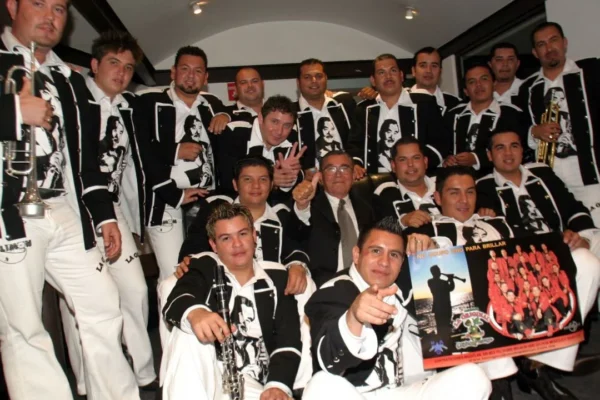 Senado reconoce a la Original Banda El Limón por 60 años de trayectoria