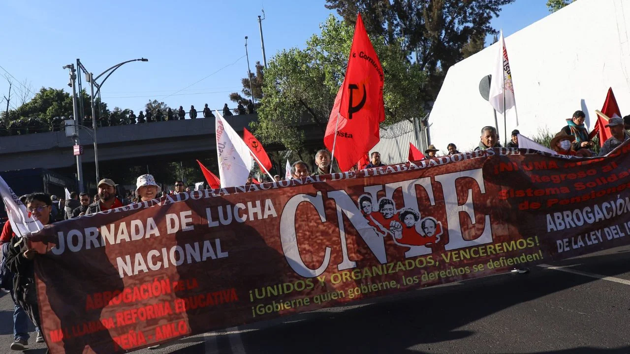 Sheinbaum plantea diálogo con CNTE; advierte límites presupuestales para demandas
