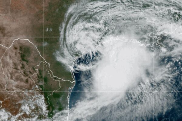 Se forma la tormenta tropical Arthur cerca de Texas; SMN descarta riesgo para México
