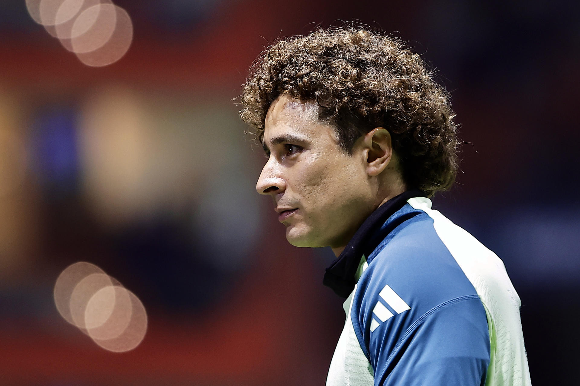David Raya elogia a Memo Ochoa como referente mundial por su sexto Mundial