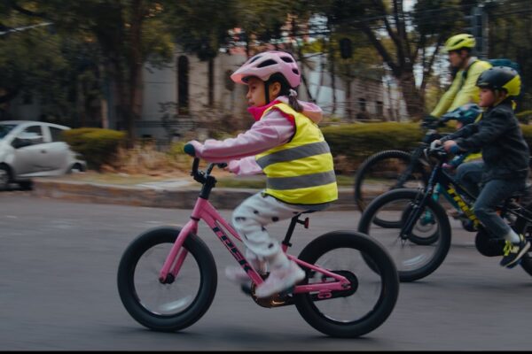 Iniciativa Bicibús busca que mujeres lleguen seguras a sus destinos en Ciudad de México