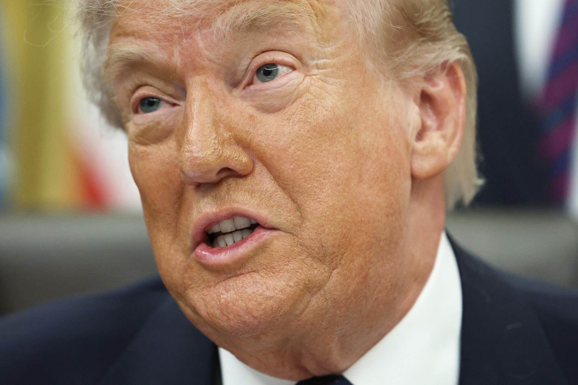 Trump firma orden ejecutiva para probar y vetar modelos de IA por seguridad nacional